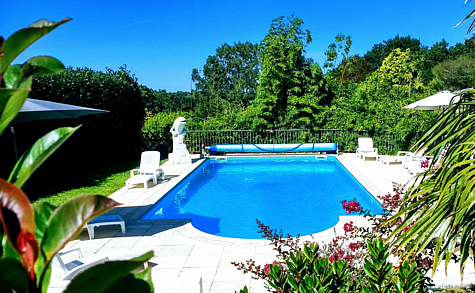 dolphin_gites_vendee_heated_pool